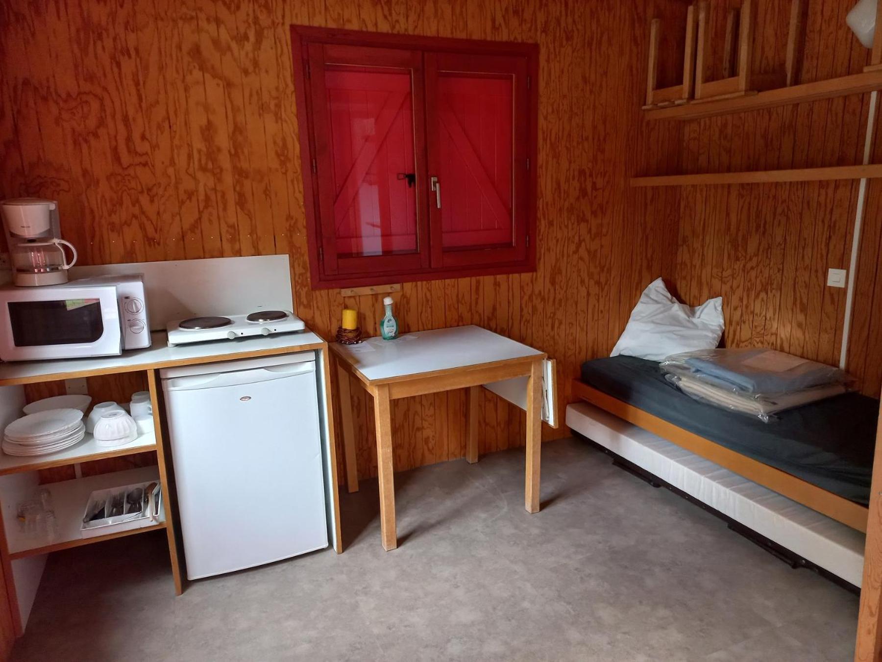 Camping Les Feuilles Chauffailles Exterior foto